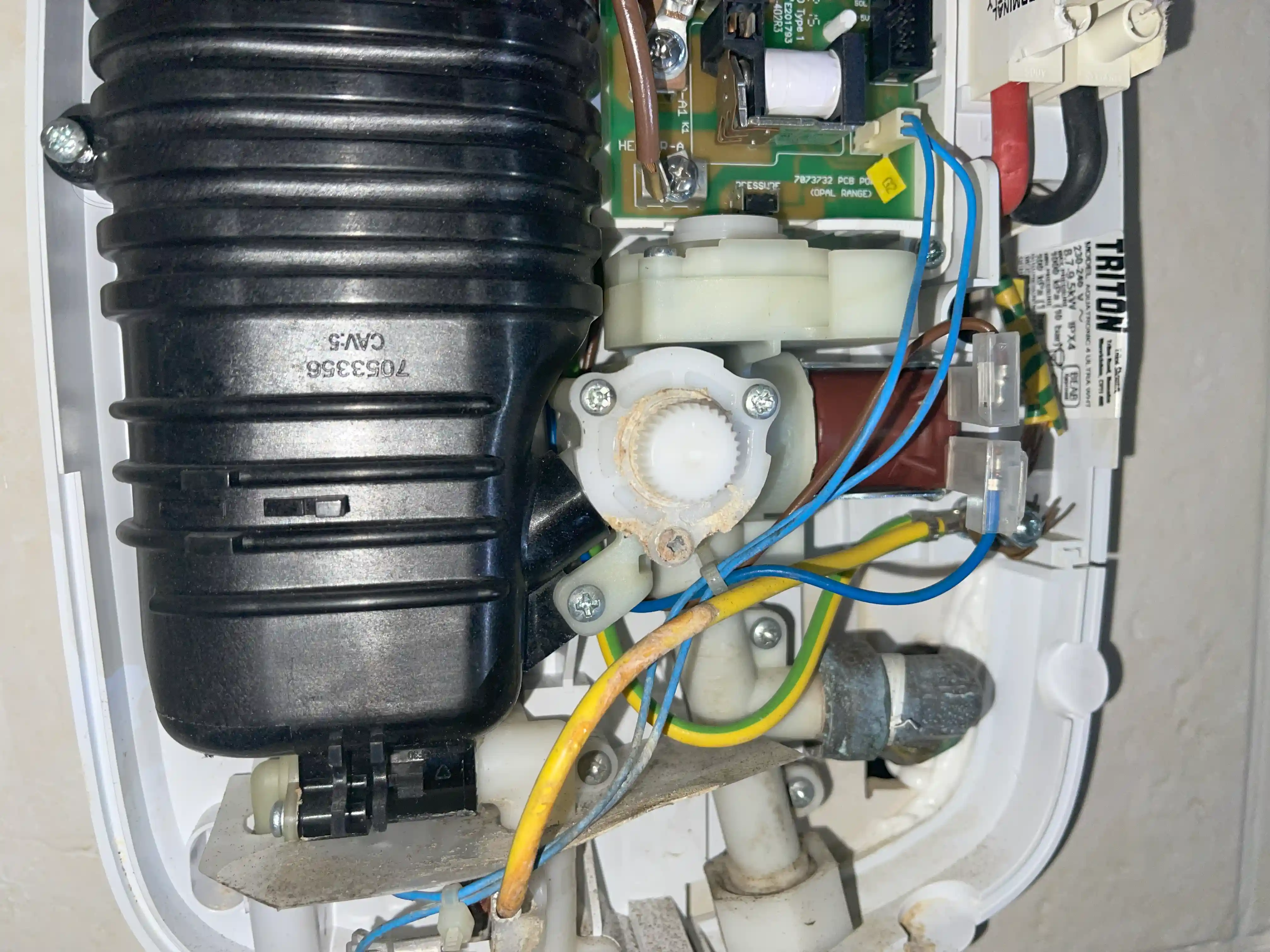 24 Hours Emergency Electrician near East Grinstead